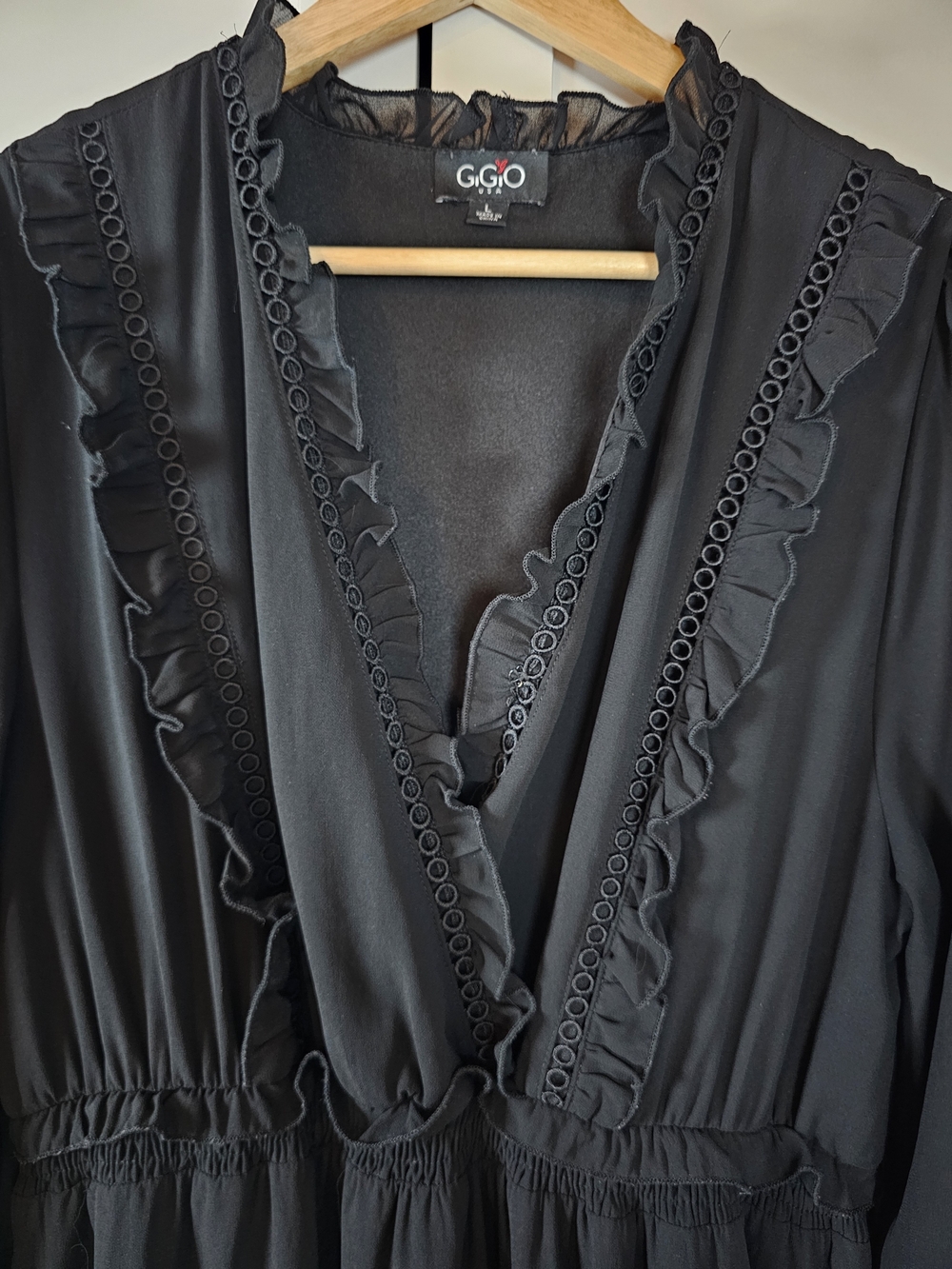 GiGiO Black Long Sleeve Tiered Maxi Dress Ruffle V-Neck Smocked Cuffs L Gothic - Picture 7 of 10